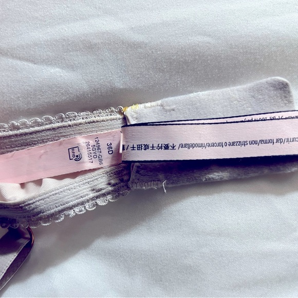 Victoria’s Secret Pink Floral Bra - Picture 3 of 5